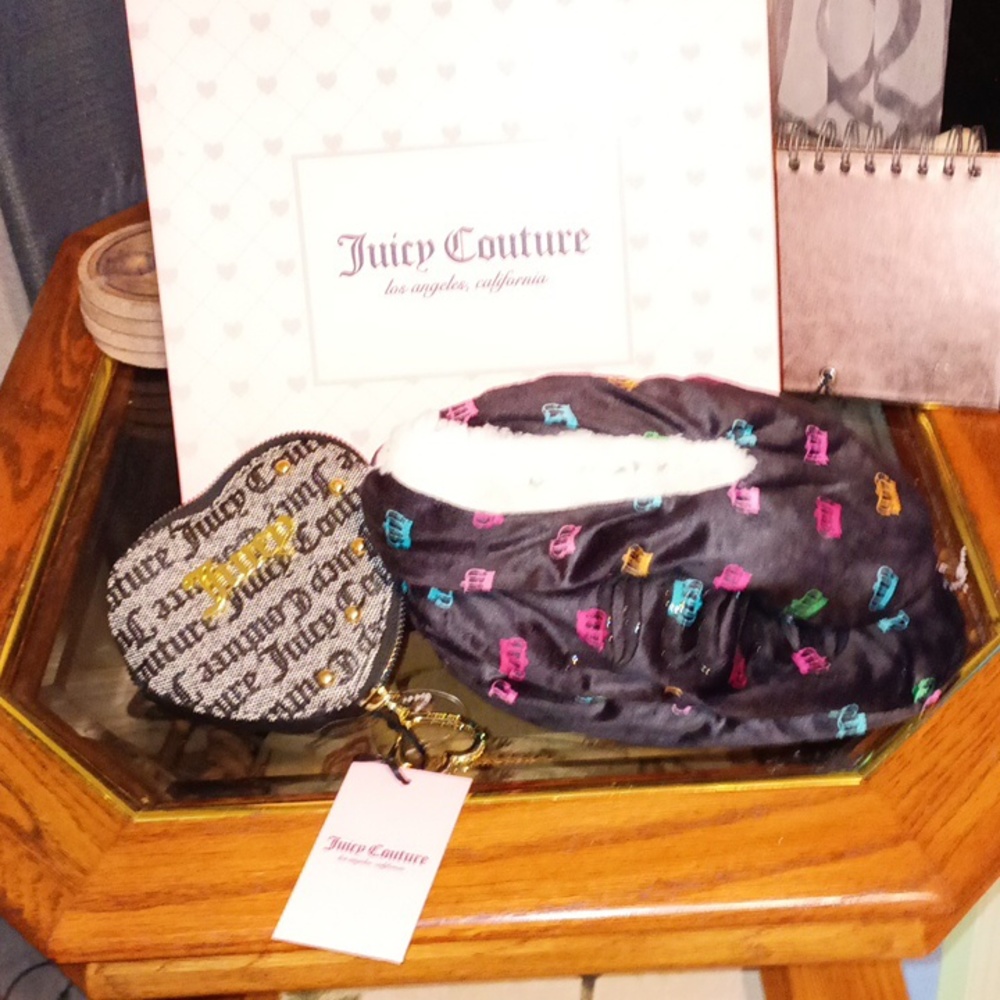 Juicy Couture Heart Wallet/ Slippers Gift Set